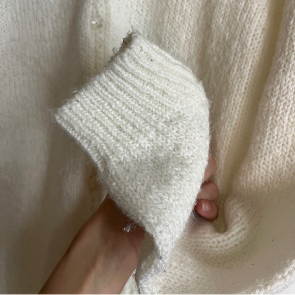 Cream Knit Cardigan with Flower decal buttons - Picture 5 of 6